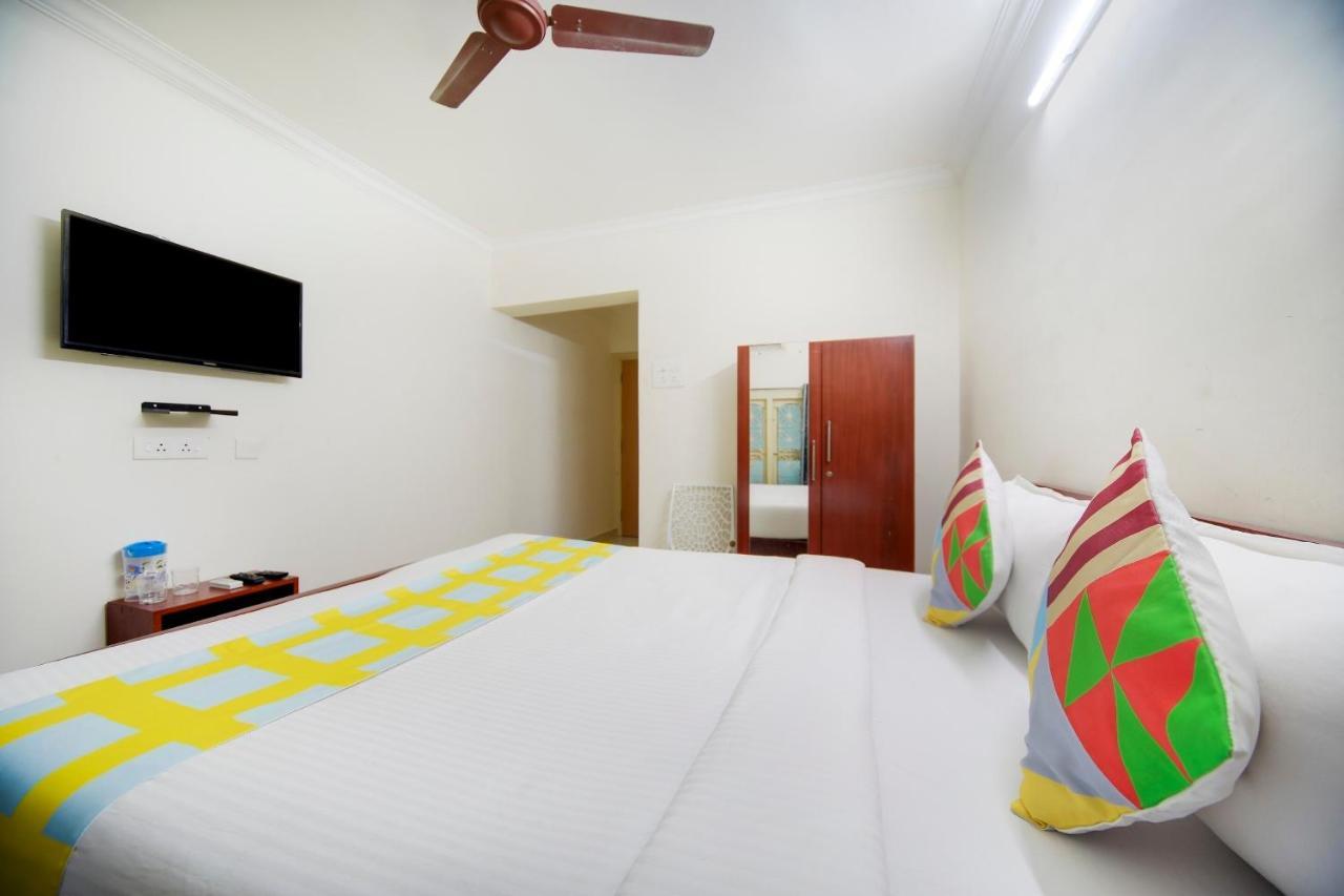 Hotel Yadvik Chennai Exterior foto